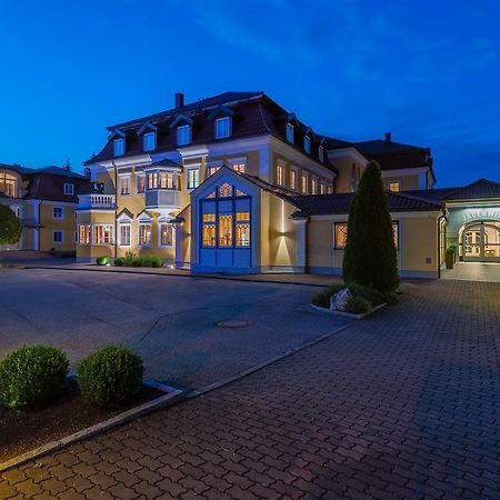 Gasthof Hotel Jaegerwirt Strasswalchen Exterior foto