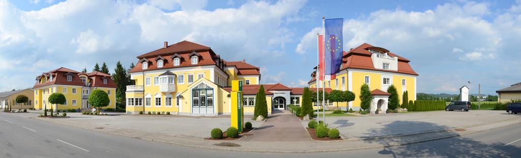 Gasthof Hotel Jaegerwirt Strasswalchen Exterior foto